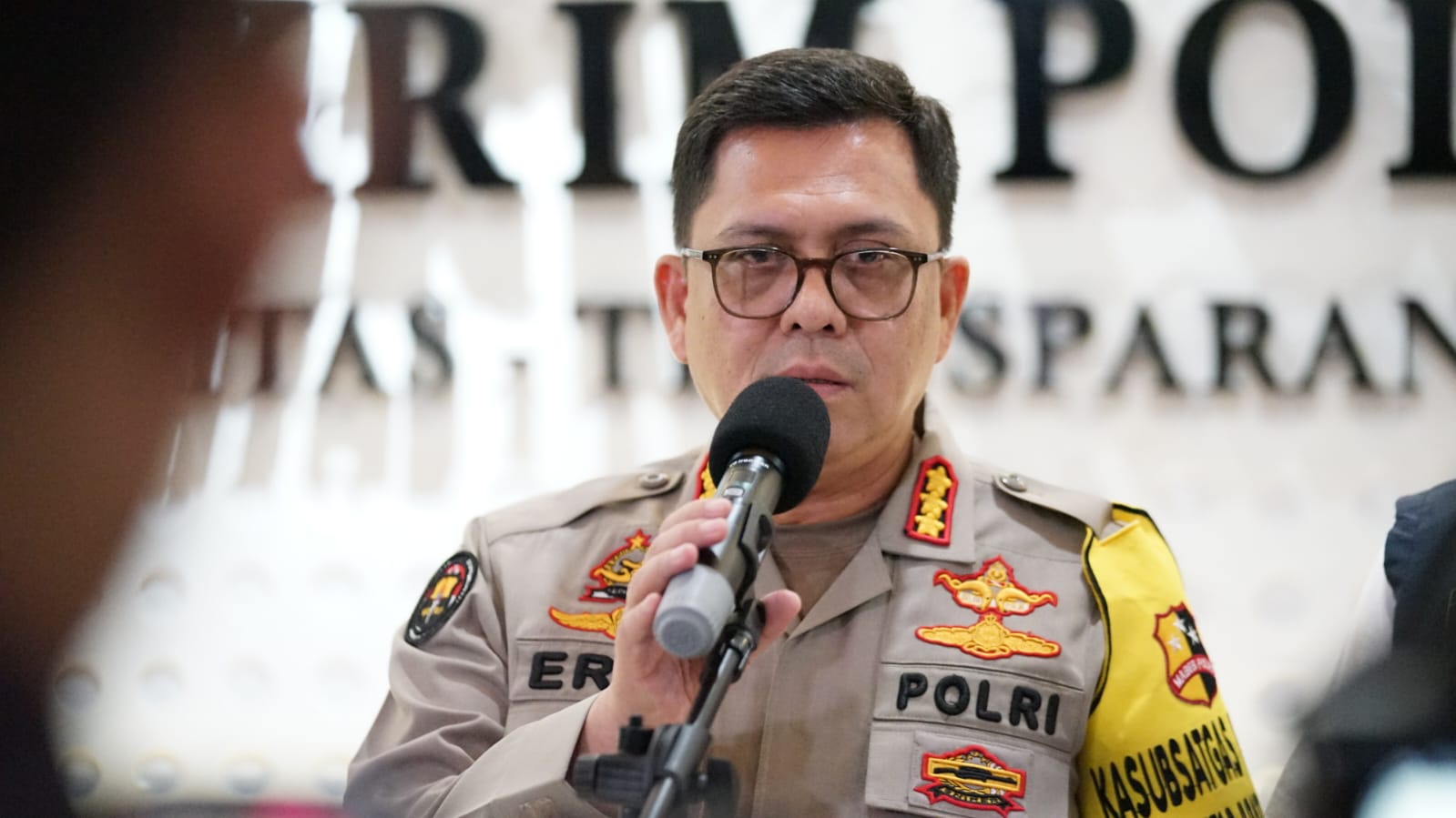 Direktorat Tindak Pidana Korupsi (Dittipidkor) Bareskrim Polri menetapkan dua tersangka kasus dugaan korupsi berupa suap pengurusan Dana Insentif Daerah (DID) Tahun Anggaran 2018 di Pemerintah Kota (Pemkot) Balikpapan, Kalimantan Timur.