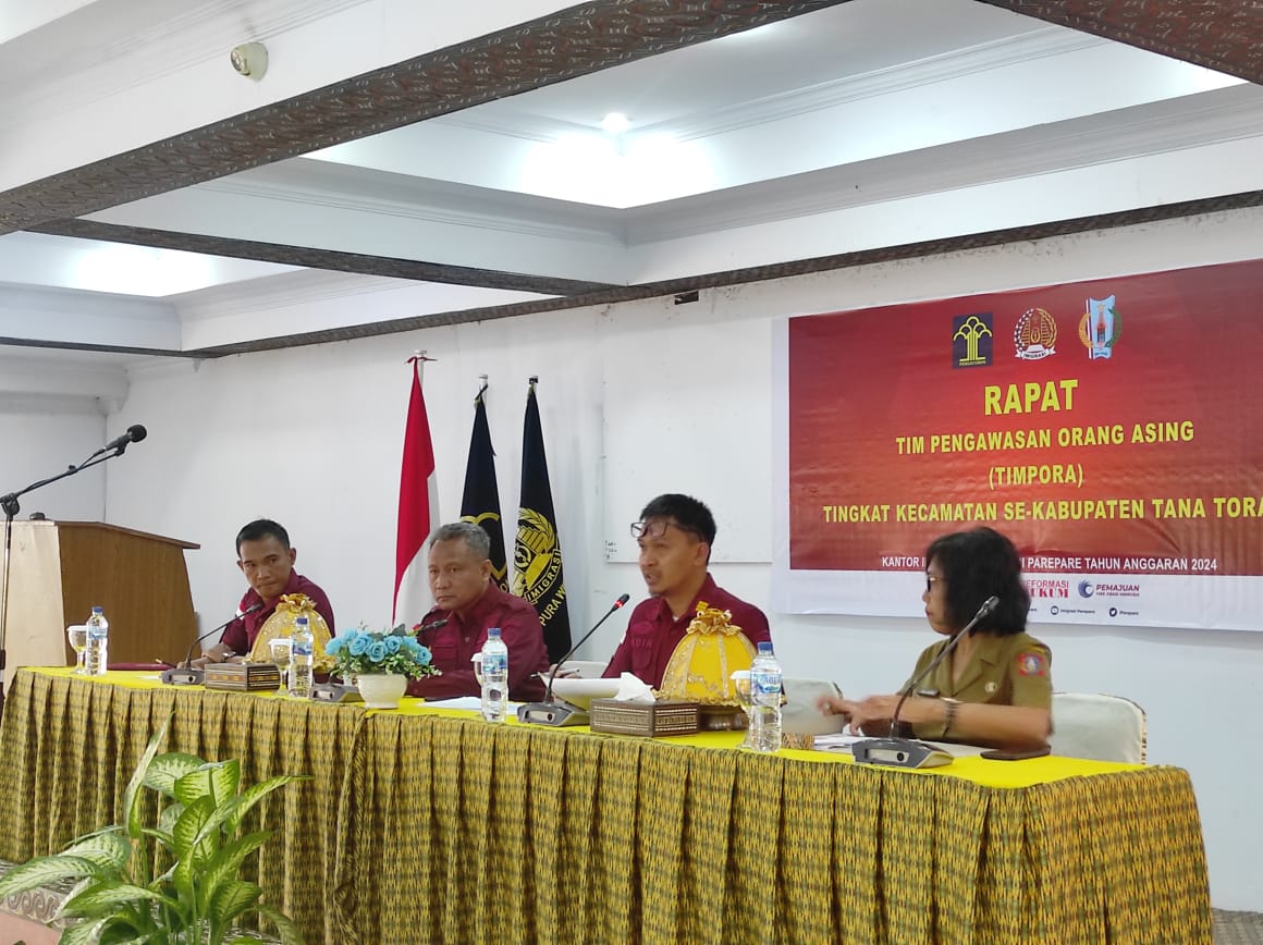 . Imigrasi kelas II TPI Parepare, menginisiasi rapat Tim Pengawasan Orang Asing (TIMPORA) kabupaten Tana Toraja Tahun 2024.