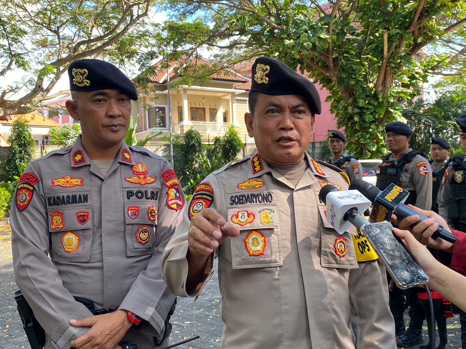 Kasubsatgas Sterilisasi K9 Kombes Pol Sudaryono, saat diwawancarai oleh awak media terkait dengan pelibatan K9 pada pengamanan dalam rangka pelaksanaan KTT IAF ke-2 dan HLF MSP 2024 di Bali