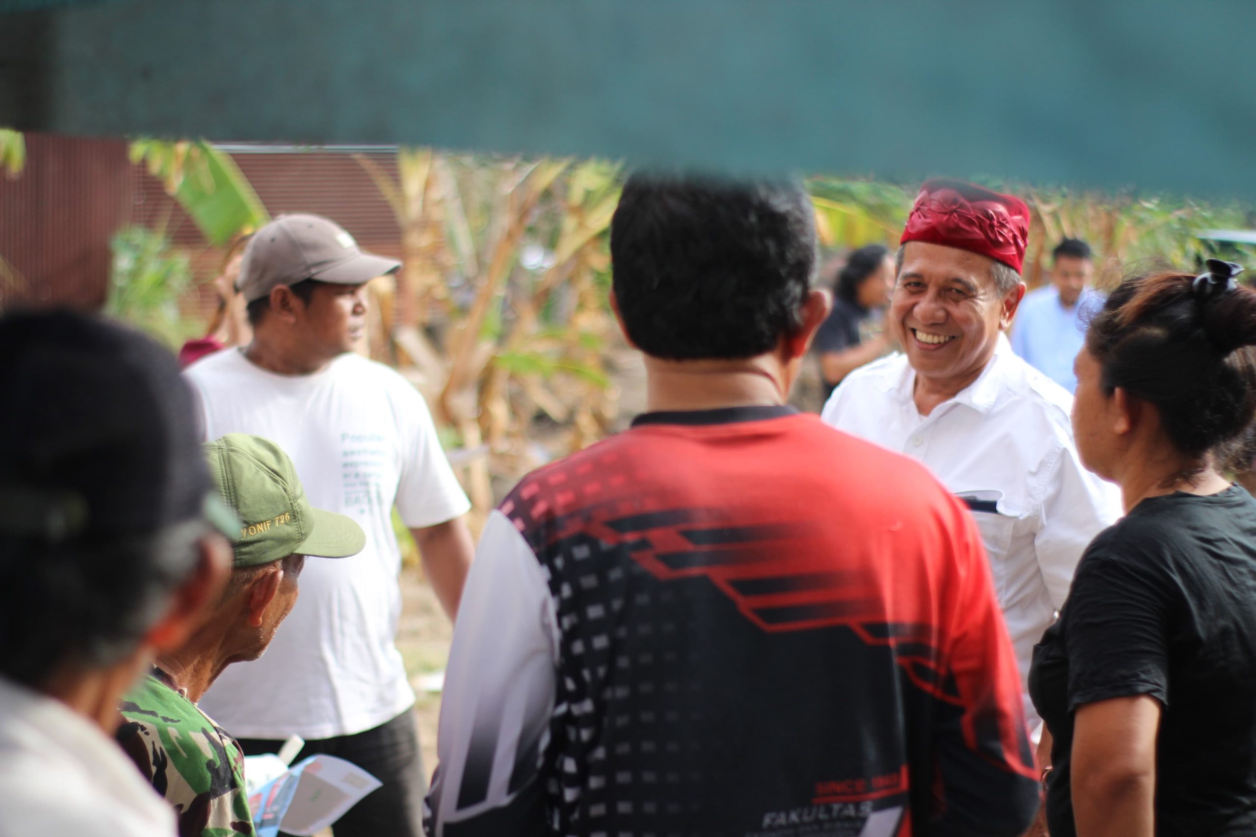 Calon Wakil Wali Kota Parepare nomor urut 2, Bakhtiar Tijjang kembali melakukan blusukan di wilayah Bilalang'e, Kelurahan Lemoe, Kecamatan Bacukiki, Kota Parepare, Sulawesi selatan.