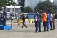 Suasana Apel siaga pembukaan posko angkutan laut natal 2024 dan tahun baru 2025, dipimpin langsung kepala Kesyahbandaran dan Otoritas Pelabuhan (KSOP) Parepare, Shyaiful Horry