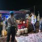 Polisi mengamankan ratusan liter minuman tradisional jenis tuak (Ballo) hasil  sitaan Operasi Cipta Kondisi, diamankan di Mapolsek Soreang Polres Parepare