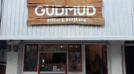 Gudmud Coffee & Roastery, di Jalan Sulawesi no.26, kecamatan Cappa Ujung Parepare, kota Parepare, Sulawesi selatan. 