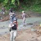Personel, Batalyon B Pelopor Satuan Brimob Polda Sulawesi Selatan menggelar latihan lintas medan di wilayah Kota Parepare.