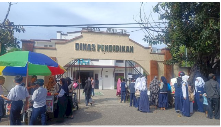 Tangkapan layar foto pintu gerbang Dinas Pendidikan dan Kebudayaan Parepare