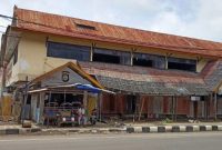 Kondisi bangunan eks swalayan Cahaya ujung kota Parepare yang terbengkalai
