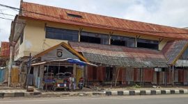 Kondisi bangunan eks swalayan Cahaya ujung kota Parepare yang terbengkalai