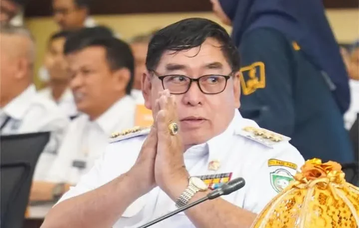 Penjabat Wali Kota Parepare, Abdul Hayat Gani saat menghadiri Rapat Evaluasi Seleksi Calon Pegawai Negeri Sipil (CPNS) dan Pegawai Pemerintah dengan Perjanjian Kinerja (PPPK) Tahap I 2024 di Sulawesi Selatan.