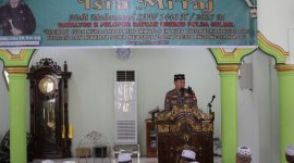 Batalyon B Pelopor Satuan Brimob Polda Sulawesi Selatan memperingati Isra Mi'raj Nabi Muhammad SAW 1445 H dengan khidmat di Masji Nurul Askar, Mako Batalyon B Pelopor 