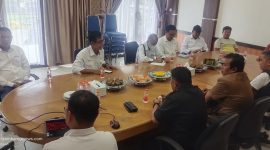 Suasana pertemuan antara angota komisi III DPRD Parepare dan LSM Fokus di kantor Pelindo Multi Terminal Branch Parepare, Sulawesi selatan (Sulsel) 
