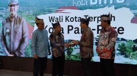 Penjabat (Pj) Wali Kota Batu, Jawa Timur (Jatim), Aries Agung Paewai, menerima kunjungan Pemerintah Kota Parepare, Sulawesi selatan (Sulsel) di Graha Pancasila, Kota Batu