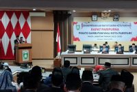 Wali kota Tasming Hamid yang didampingi wakilnya Hermanto P, saat memberikan pidato sambutan dalam rapat paripurna DPRD Parepare, senin (3/3/2025)