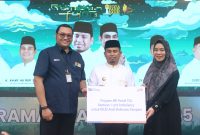 Pimpinan Cabang BRI Parepare menyerahkan bantuan satu unit ambulans kepada Pemerintah kota Parepare dan diserahkan kepada Direktur RSUD Andi Makkasau kota Parepare