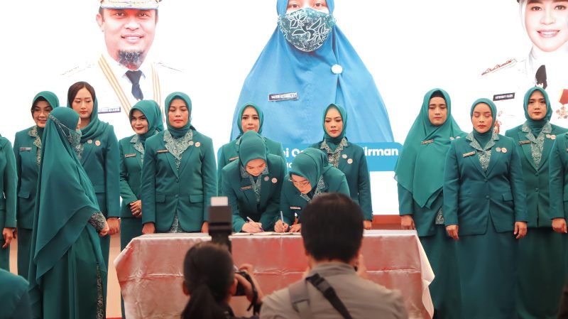 pelantikan dan pengukuhan Ketua Tim Penggerak PKK, Posyandu, Dekranasda, Bunda PAUD, Bunda Literasi, dan Bunda Forum Anak se-Kabupaten/Kota Provinsi Sulsel