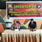 Kapolres Pinrang saat memimpin konferensi pers didampingi Plt. Kasat Narkoba, Iptu Adityatama Firmansyah terkait pengungkapan kasus penyelundupan sabu