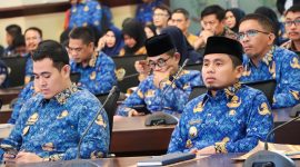 Wali Kota Parepare Tasming Hamid menghadiri rapat pleno Tim Percepatan Akses Keuangan Daera (TPAKD) bersama sejumlah Bupati dan Wali Kota se-Provinsi Sulawesi Selatan, Senin 17 Maret 2025, di Kantor Gubernur Provinsi Sulsel