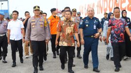 Wali Kota Parepare, Sulawesi selatan (Sulsel) bersama Forum Koordinasi Pimpinan Daerah (Forkopimda) melakukan pemantauan arus mudik di Pelabuhan Nusantara. 