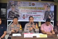 Suasana konferensi pers terkait dengan kematian tahanan polres Parepare diduga di aniaya di Mapolres Parepare