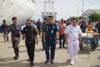 Wali Kota Parepare Tasming Hamid bersama Wakil Wali Kota Hermanto turun langsung meninjau aktivitas di Pelabuhan Nusantara Parepare 
