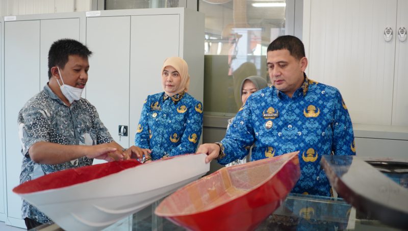 Wali kota Makassar, Sulawesi selatan, Munafri saat menghadiri Kolaborasi Sinergitas Penguatan SDM Angkatan Kerja Kota Makassar melalui Pelatihan Vokasi di  Aula BBPVP Makassar, Kamis (17/4/2025).