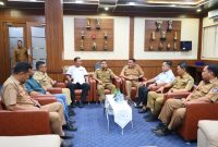 Ketua Askot PSSI Parepare, Ahmad Arbi, didampingi Sekretaris, Wakil Ketua, dan jajaran pengurus melakukan audiens bersama wali kota Tasming Hamid