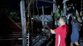 Wali Kota Parepare Tasming Hamid Tinjau Langsung Lokasi bengkel warga yang terbakar pada jumat malam 25 April 2025