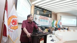 Wali Kota Makassar, Sulawesi selatan, Munafri Arifuddin, memberikan sambutan saat menghadiri Musyawarah Olahraga Kota (Musorkot) Luar Biasa Komite Olahraga Nasional Indonesia (KONI) Kota Makassar.