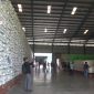Suasana di dalam gudang penyimpanan beras Bulog Parepare, Sulsel