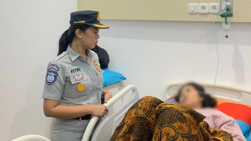 Salah satu korban kecelekaan di rawat di saah satu rumah sakit