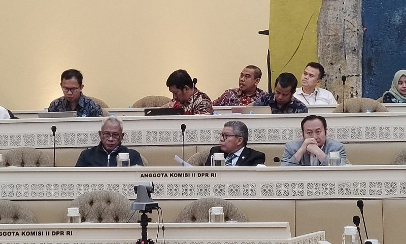 Anggota Komisi II DPR RI dari Fraksi Golkar, Taufan Pawe, menyampaikan sejumlah sorotan tajam terkait implementasi program Pendaftaran Tanah Sistematis Lengkap (PTSL) di Sulawesi Selatan (Sulsel) serta berbagai permasalahan agraria lainnya di provinsi tersebut.
