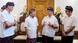 Jasa Raharja dan Pemerintah Provinsi Bali, Plt. Direktur Utama Jasa Raharja, Rubi Handojo, bersama Direktur Keuangan Bayu Rafisukmawan