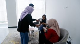 Petugas Imigrasi kelas II TPI Parepare memberikan sosialisasi pembuatan M-Paspor