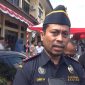 kepala kantor Bea Cukai Parepare, Dawny Marbagio, saat diwawancarai oleh awak media