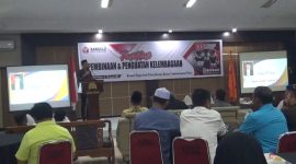 Ketua Bawaslu kota Parepare, Zainal asnun saat memberikan sambutan dalam kegiatan 