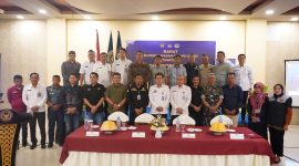 Foto bersama usai rapat digelar