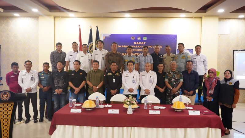 Foto bersama usai rapat digelar