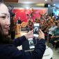 Uji Coba Biometric Telkomsel_3A & B: Penerapan liveness detection memastikan subjek yang hadir adalah individu yang benar-benar hidup, bukan foto, video, atau manipulasi digital (deepfake)