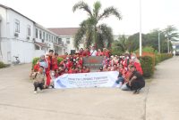 Mahasiswa Program Studi Teknologi Hasil Perikanan, Fakultas Ilmu Kelautan dan Perikanan (FIKP) Universitas Hasanuddin, melaksanakan kegiatan Praktik Lapang Terpadu di Perusahaan Biota Laut Ganggang (BLG), Kabupaten Pinrang, Sulawesi Selatan