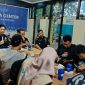 Kepala (KPPBC Type Madia Pabean C Parepare, Sulawesi selatan, Dawny Marbagio saa memberikan penjelasan dalam Coffee Morning bersama awak media di media center KPPBC Parepare