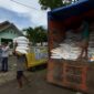 Pendistribuasian Banpang oleh Bulog Parepare bagi warga di kabupaten Barru