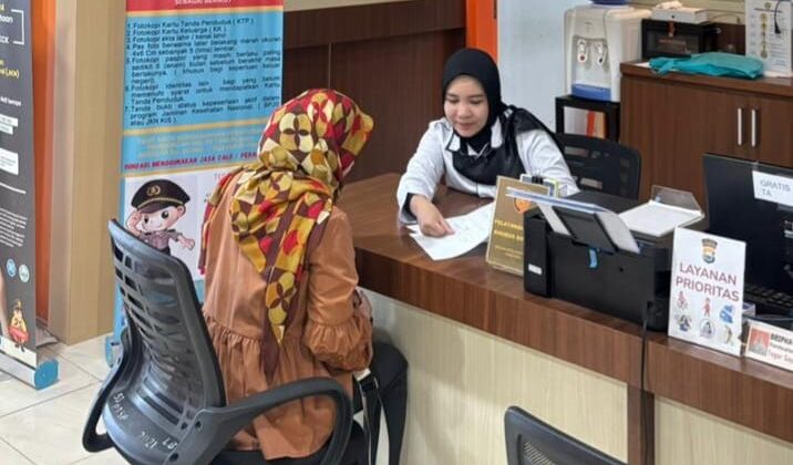 Suasana pelayanan SKCK di Mall Pelayanan Publik kota Parepare