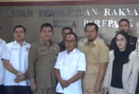 Foto bersama rombongan anggota DPRD Majene Sulbar dengan Anggota DPRD Parepare usai diterima