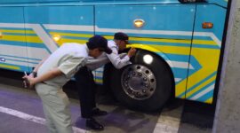 Jasa raharja Parepare bersama petugas Dishub melakukan pengecekan kendaraan Bus
