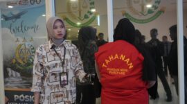 Terpidana Hasnani Binti Hartono alias Nani (38), mengenakan rompi orange bertuliskan tahanan Kejar Parpare berhasil ditangkap 