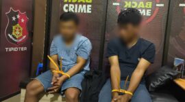 Wajah terduga pelaku diblur. Keduanya diduga melakukan pencurian yang menyasar Box penjualan ditangkap