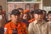 Kepala Basarnas Marsekal Madya TNI Mohammad Syafii, memberikan keterangan pers terkait dengan penemuan korban kedua jatuhnya pesawat ATr 42-500