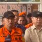 Kepala Basarnas Marsekal Madya TNI Mohammad Syafii, memberikan keterangan pers terkait dengan penemuan korban kedua jatuhnya pesawat ATr 42-500