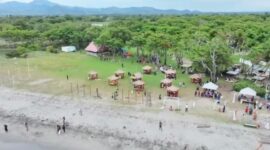 Suasana pantai wisata Alfath Stira Paradise