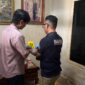 Tim Inafis Polres Pinrang saat melakukan olah Tempat Kejadian Perkara (TKP) di rumah korban pencurian 