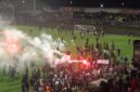 Suasana kericuhan terjadi usai laga kandang PSM vs Persib Bandung